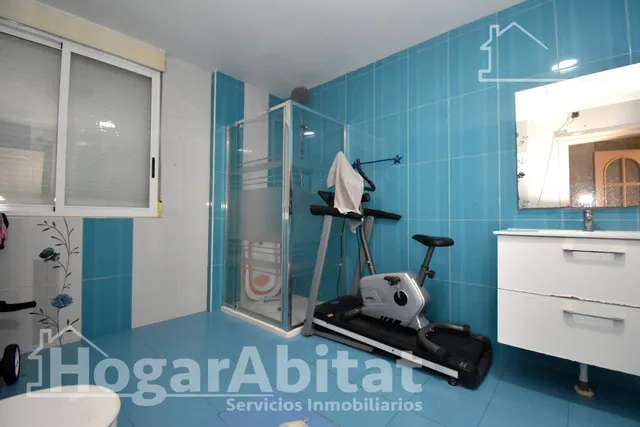 AMPLIA CASA CON GARAJE Y GRAN TERRAZA Y UNA SEGUNDA VIVIENDA — 40