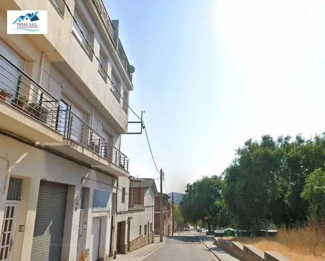 Venta de Piso en Sant Vicenç de Castellet (Barcelona) — 2
