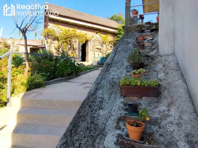 Casa de 3 habitaciones con finca. - foto 5