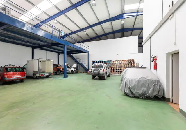 SE VENDE  Nave Industrial en Dúrcal con Instalaciones Completas y Cámara Frigorífica — 14