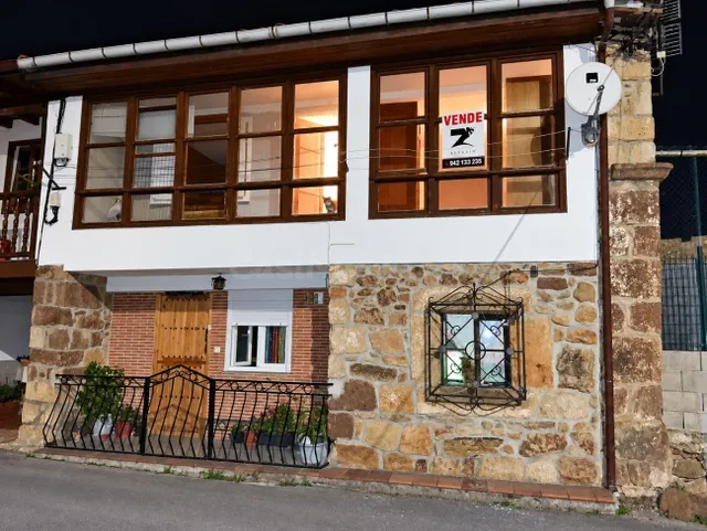 Casa adosada de piedra con cuadra y pajar en caranceja–Reocín.- — 5