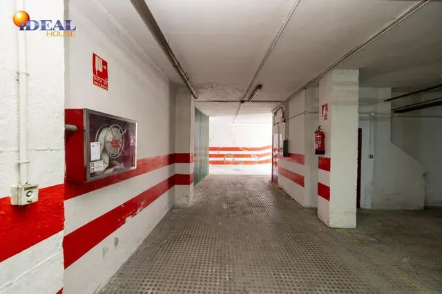 Plaza de garaje y trastero junto al Hospital de Traumatología — 5