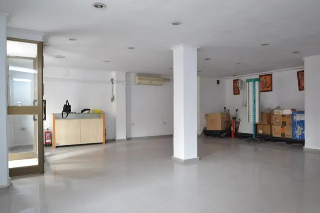 Local en venta en Hiconsa, Camas — 2