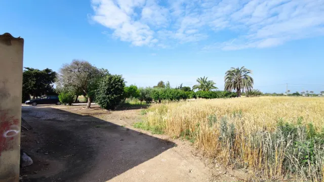 SE VENDE CASA DE CAMPO CON 42.000 M2 DE PARCELA. — 19