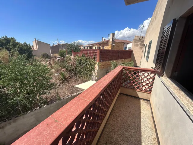 Amplio piso de 3 habitaciones, techo libre y dos balcones en Pòrtol — 12