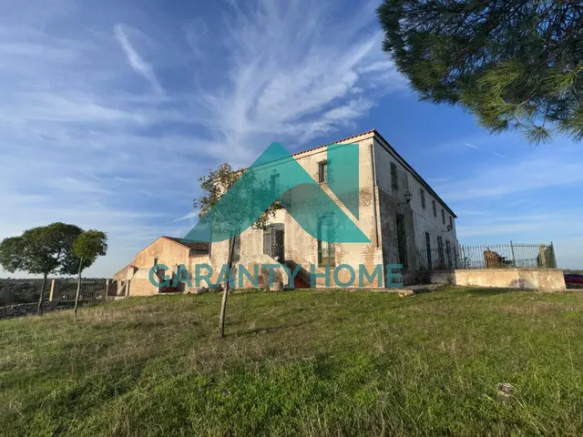 SE VENDE COMPLEJO RURAL EN CARRETERA DE BADAJOZ