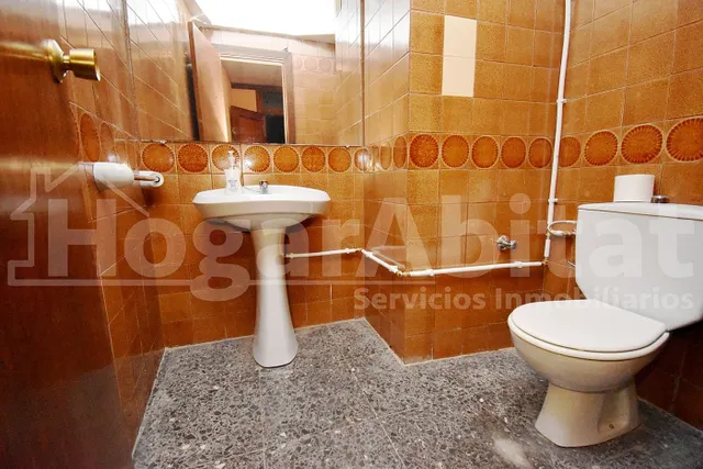 DESPACHO CON 3 ESTANCIAS CERCA DEL PARQUE RIBALTA — 29
