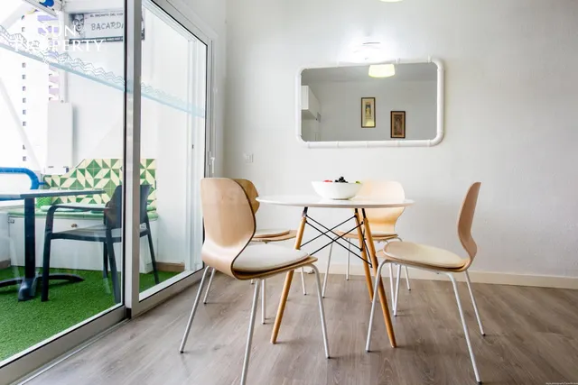 LUMINOSO APARTAMENTO CON TERRAZA A POCOS PASOS DEL MAR EN PL - foto 5