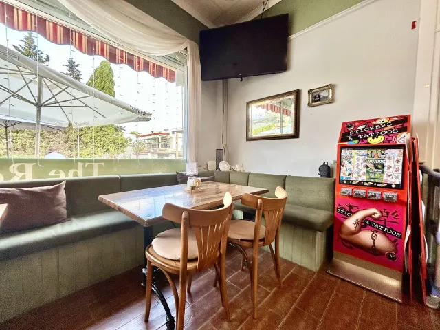 Local comercial 109m² en venta - Villamartin — 31
