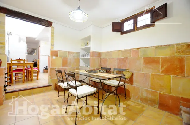 AMPLIA CASA  REFORMADA ESQUNERA CON TERRAZA Y BARBACOA — 33