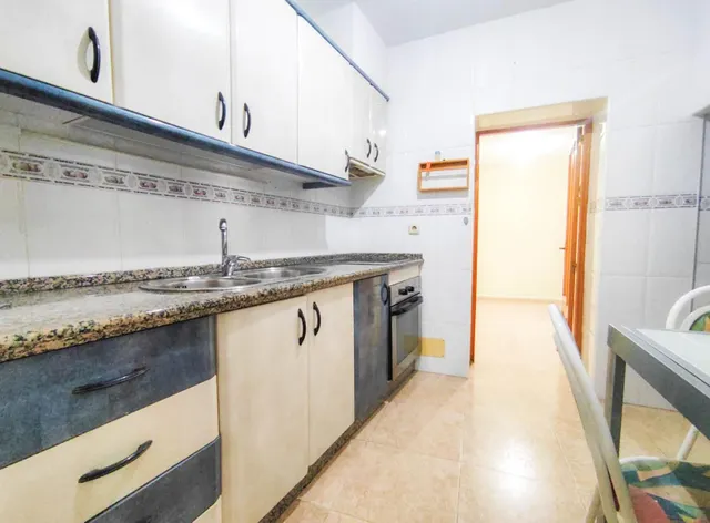 ¡Oportunidad Única en el Centro de Águilas por solo €140,000! — 9
