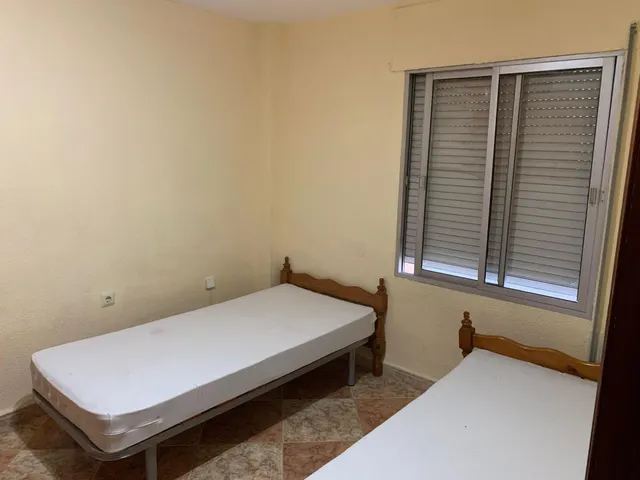 Piso en venta en la zona de Portada Alta-La Barriguilla — 7