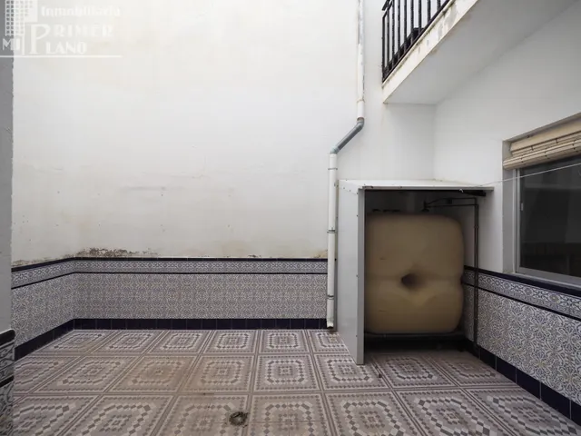 Amplia Casa en Tomelloso con Garaje Privado y Buhardilla — 6