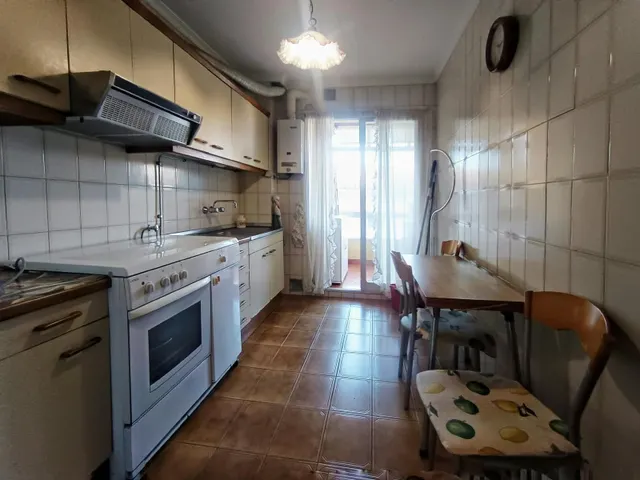 Oportunidad en Pontevedra centro con ascensor y exterior — 6