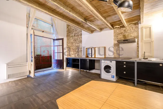 Piso con 2 lofts independientes con balcon baños cada uno y una excelente ubicación en el gòtico — 18