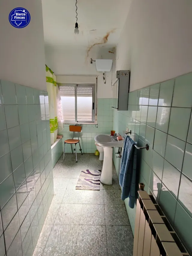 **se vende casa en Noceda del bierzo** — 12