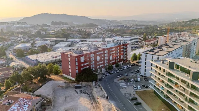 Apartamento 3 habitaciones 153m² en venta - Ferreiros e Gond - foto 2