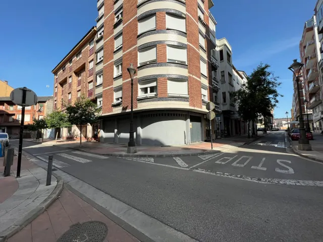 LOCAL EN EL CENTRO DE PONFERRADA — 6