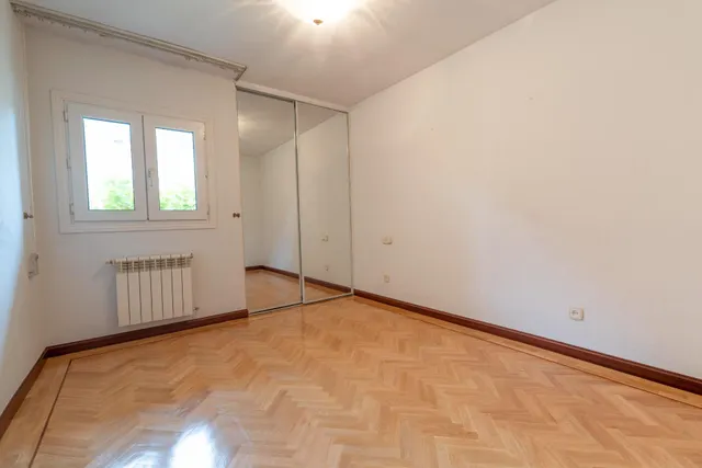 Excepcional chalet pareado cerca a Avenida Europa en Pozuelo de Alarcón — 38