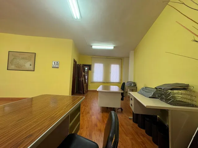 OFICINA EN VENTA EN EL CENTRO — 6