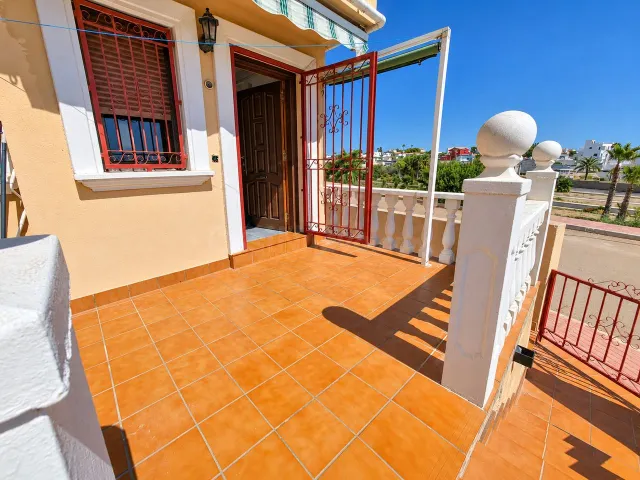 Villa 2 habitaciones 77m² en venta - Las Filipinas - foto 2
