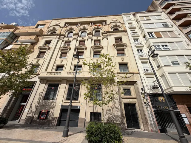 PISO EN AVENIDA DE LA CONSTITUCIÓN - foto 2