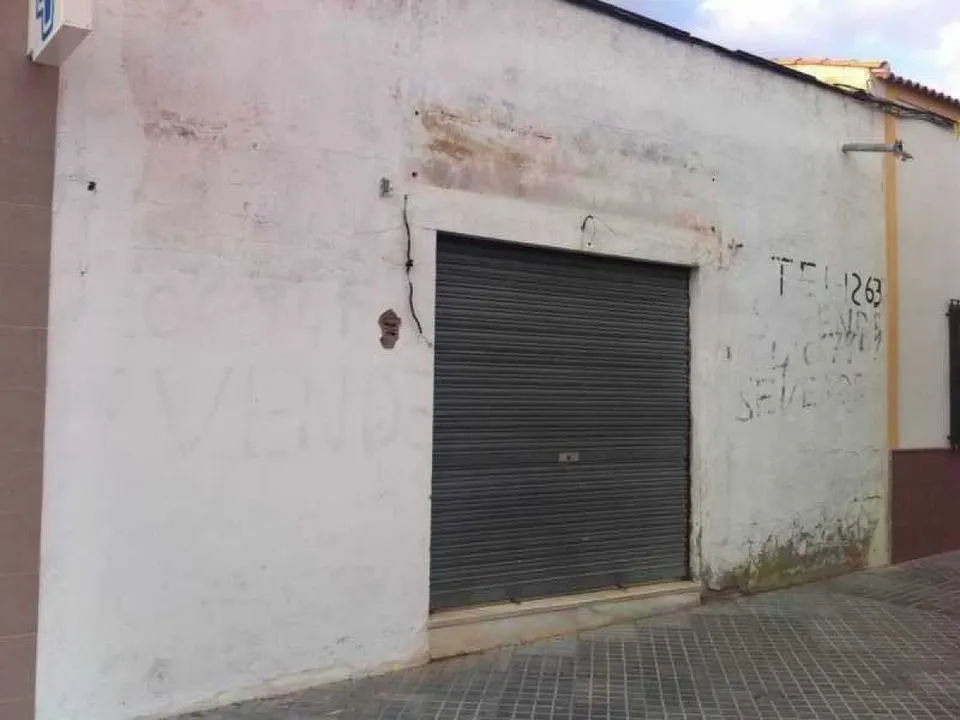 LOCAL COMERCIAL EN ZONA DE PASO POR SOLO 32.000€