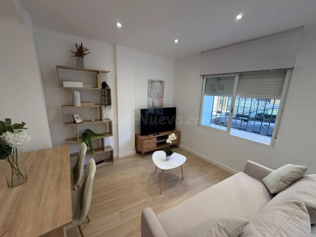 Casa totalmente reformada y amueblada junto a la playa Mayor