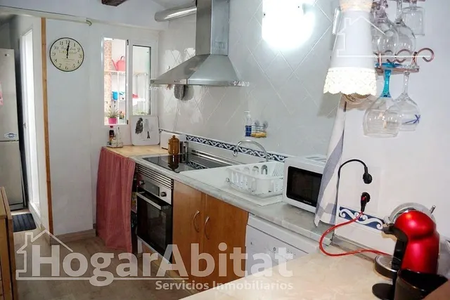 Acogedor, bonito y luminoso con balcón, todo exterior y cerca del centro — 6