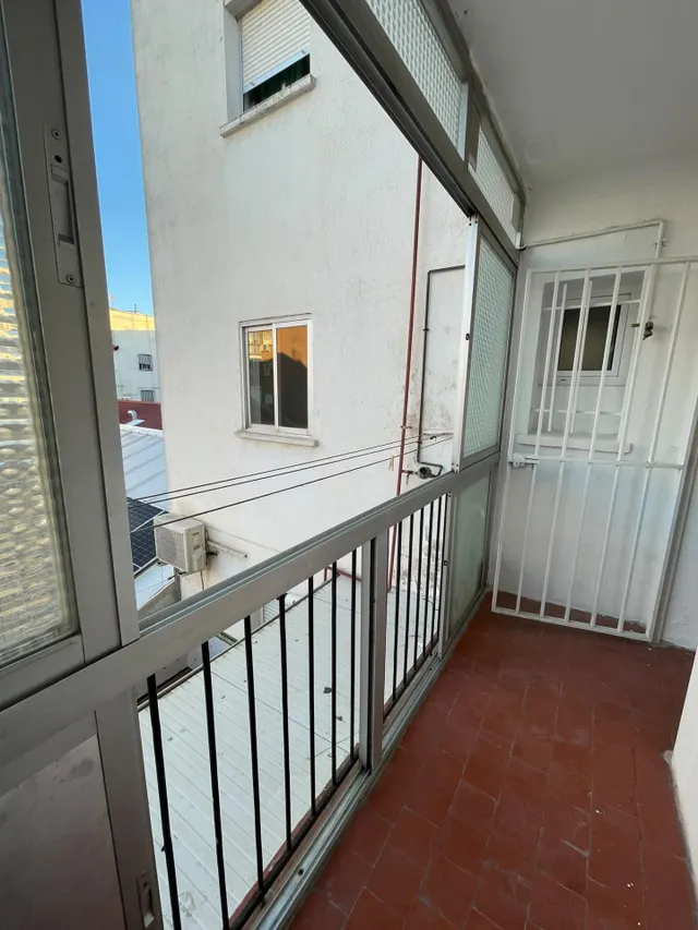 Piso reformado de 3 habitaciones con dos terrazas — 26