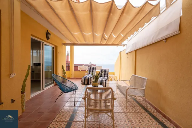 Chalet 4 dormitorios - Vistas al mar - Tabaiba media — 9