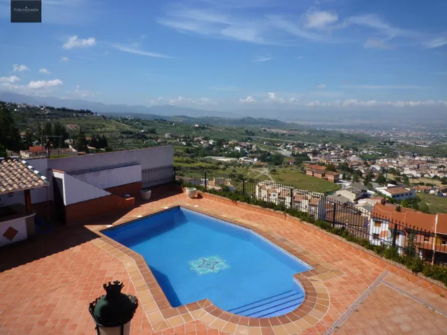 Chalet independiente con vistas panorámicas a Granada — 17