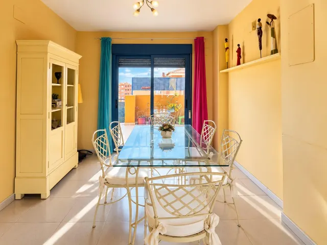 ÁTICO DÚPLEX EN DENIA CON 35 M2 DE TERRAZAS, 4 DORMITORIOS Y ESPECTACULARES VISTAS — 6