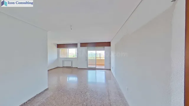 Impresionante Piso Junto a la Plaza del Sembrador - foto 4