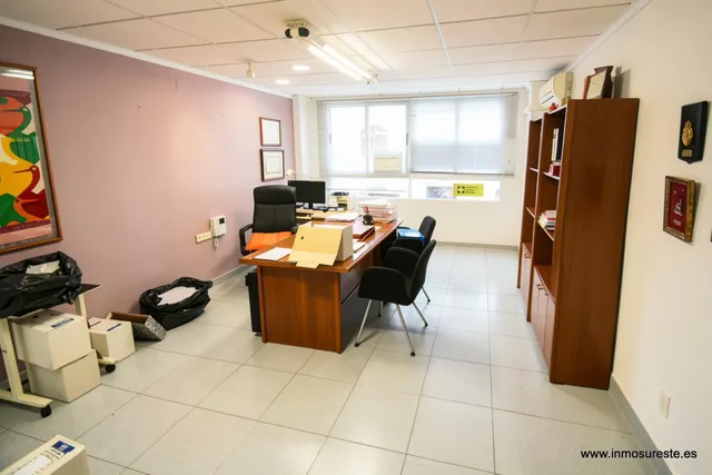 ¡Novedad! Venta de entresuelo, zona Reyes Católicos, 146 m2 — 22