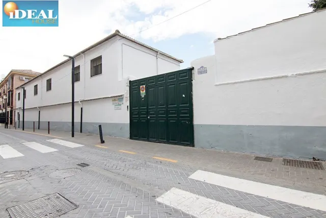 A5895V5. Puede ser el mejor LOCAL de MARACENA. www.idealhouse.es — 22