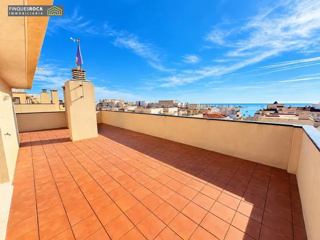 Exclusivo ático esquinero con 121 m2 de terraza y vistas al mar en la ràpita — 31