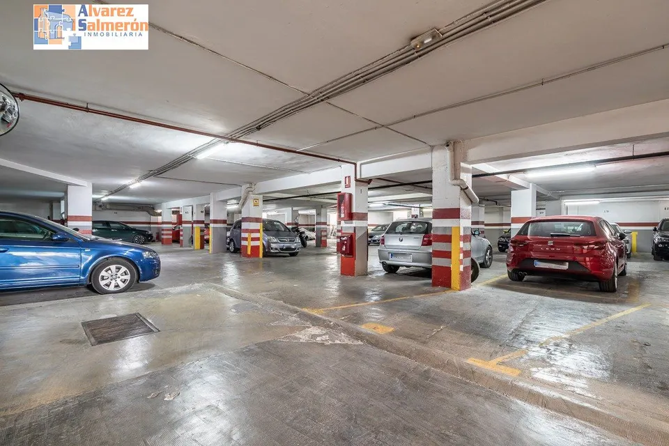 Garaje a la venta en zona Hipercor