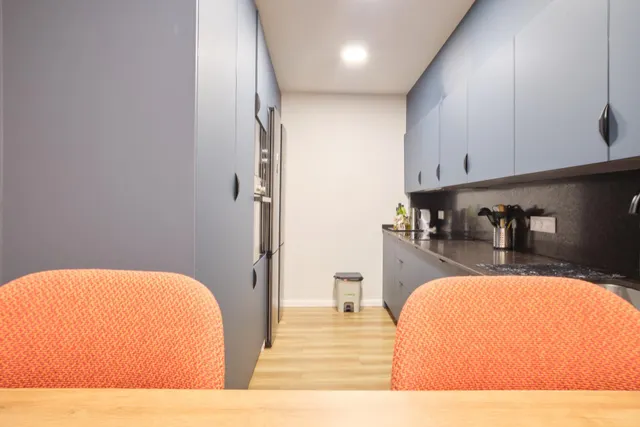 Habitación sólo para chica estudiante - disponible en diciembre - san antón — 16