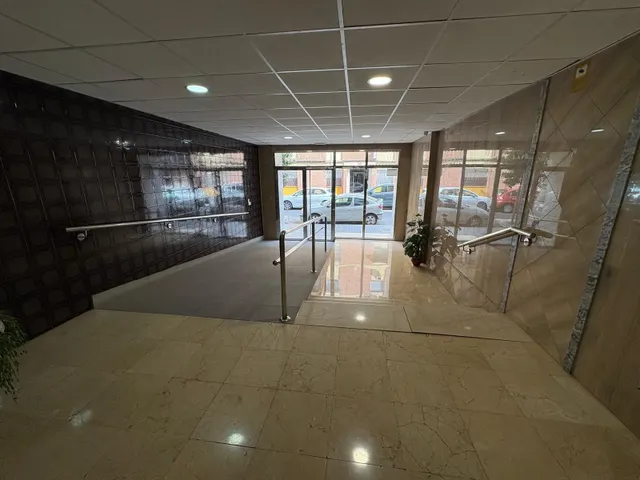 4 habitaciones y ascensor junto a la Avenida del Aeropuerto — 39