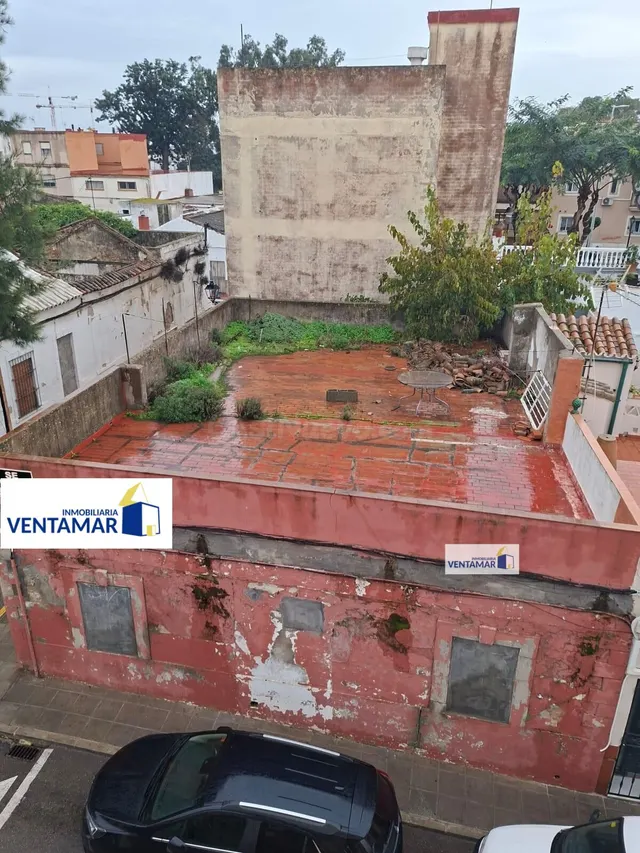PARCELA EN ESQUINA, CON EDIFICACIÓN PARA DERRUIR. CAMPAMENTO - foto 5