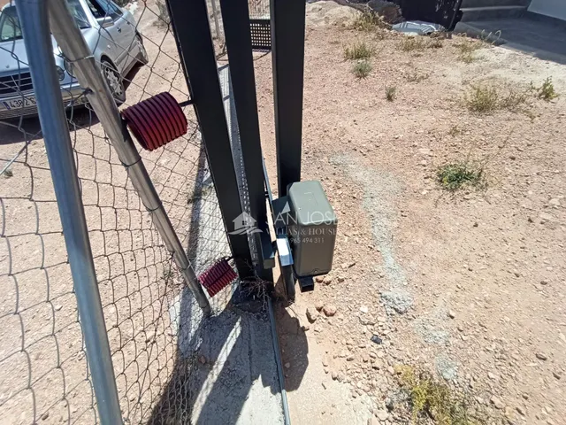 Se vende Villa con piscina en Cañada de la Leña — 50