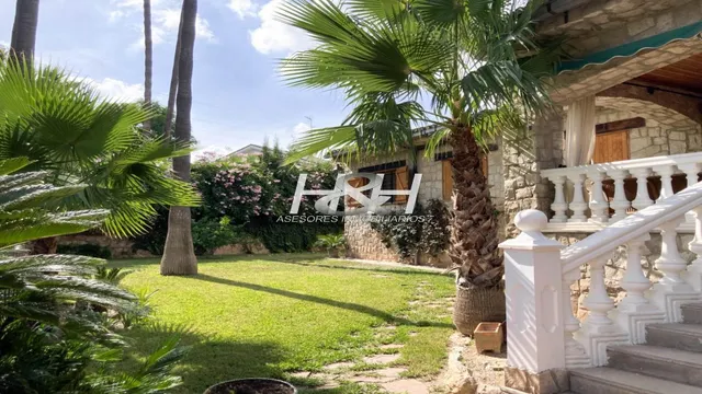 Sensacional villa en urbanización Santa Bárbara. / HH Asesores inmobiliarios. — 4
