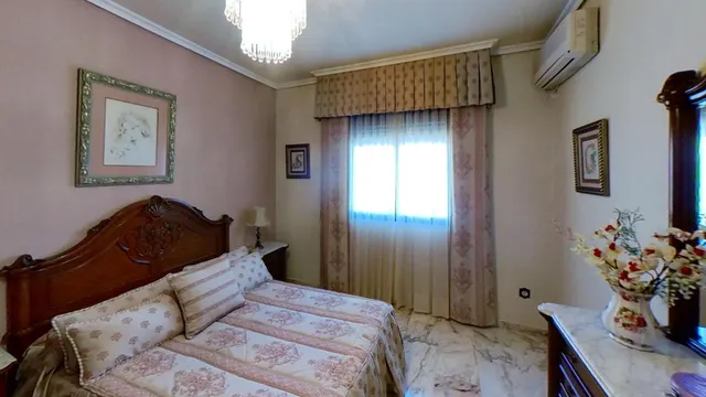 MAGNÍFICO CHALET CON DOS CASAS EN URB LA COLINA.CORDOBA — 38