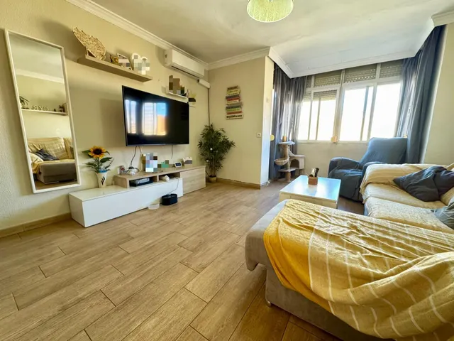 ¡estupendo piso en Algeciras! — 2
