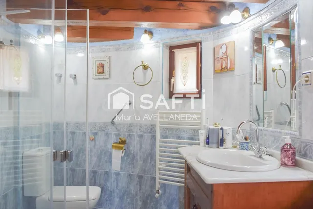 FABULOSA CASA DE PIEDRA TOTALMENTE REFORMADA — 61