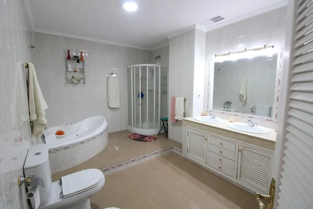 Chalet 4 habitaciones 224m² en venta - Marbella — 18