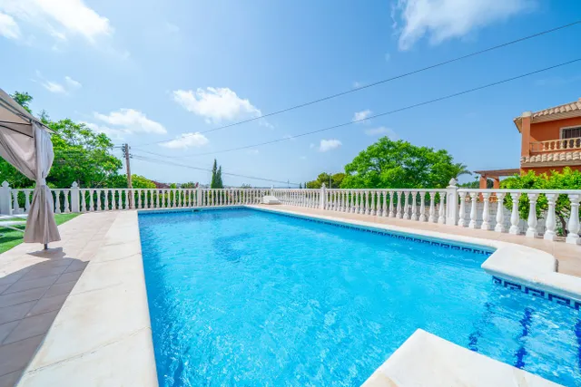 Villa 5 habitaciones 223m² en venta - Centro — 38