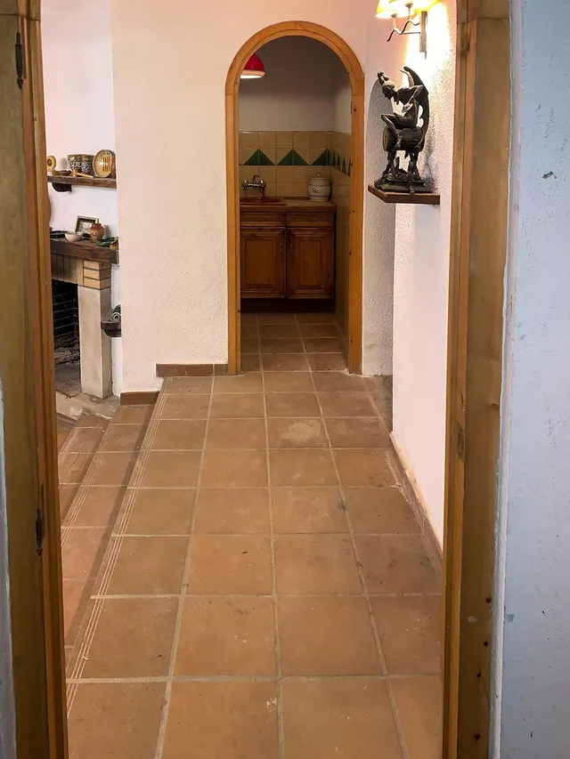 Finca rústica singular en parcela de 2.296 m2 con piscina, amplio garaje y pista de tenis. — 48