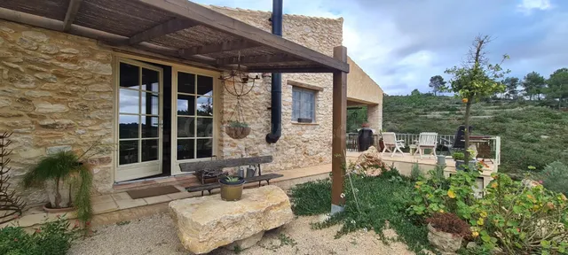 Finca rústica exclusiva con casa restaurada y máxima privaci - foto 2